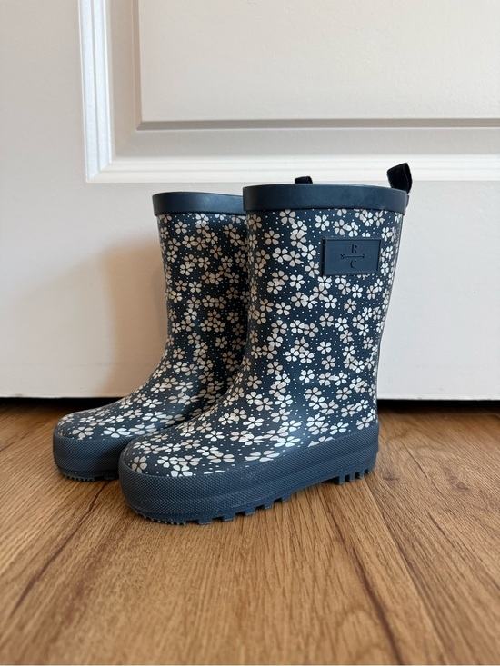 Rylee + Cru Other - rylee & cru • size 7, toddler • blue floral rain boots wellies